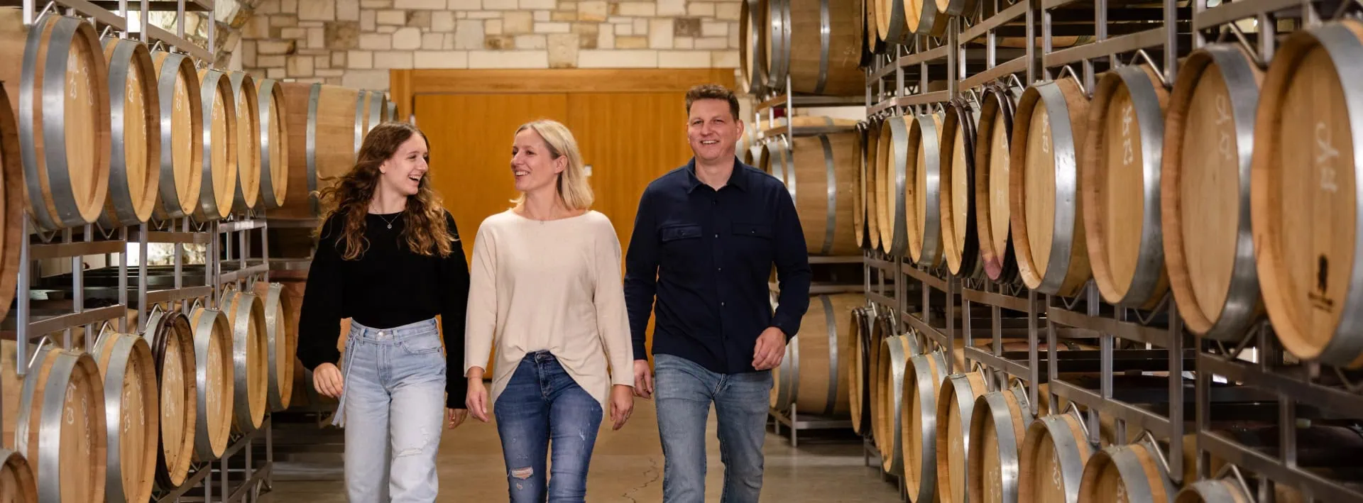 Familie Königshofer im Barriqueraum