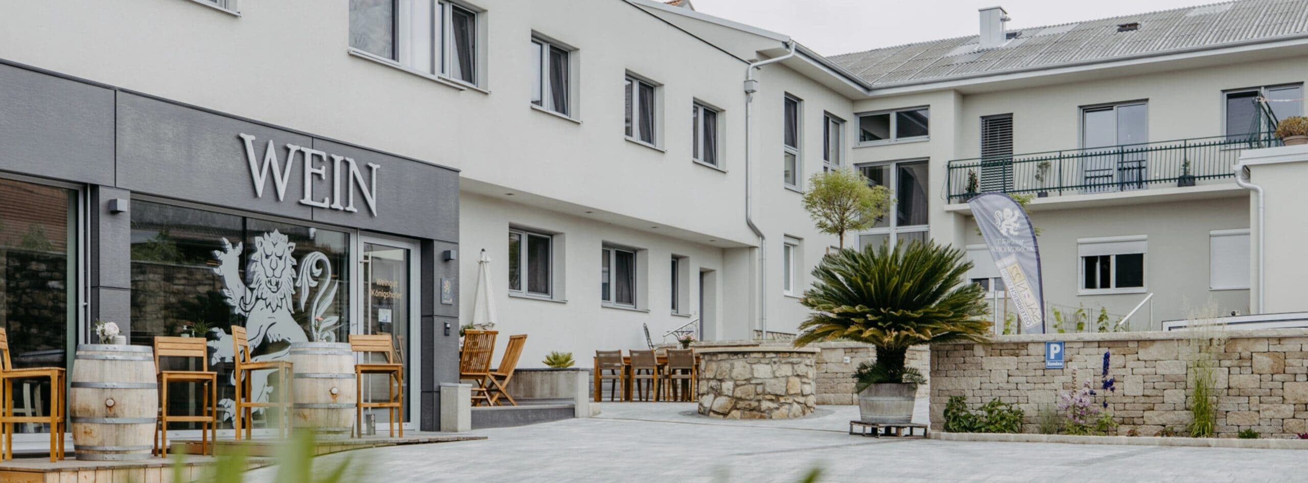 Koenigshofer_048©Burgenland Tourismus_wearegiving@ Innenhof